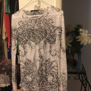 Long‎ sleeve burn out sequin heart top!